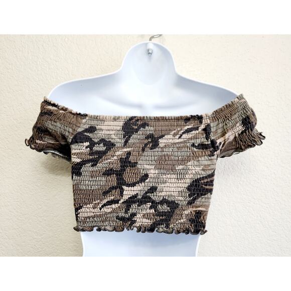 Better Be Green Brown Camo Print Off The Shoulder Cropped Top Medium Lightweight - Picture 2 of 4